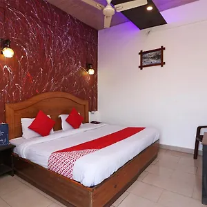 3* Hotel Oyo 80678 Shreenath Residency