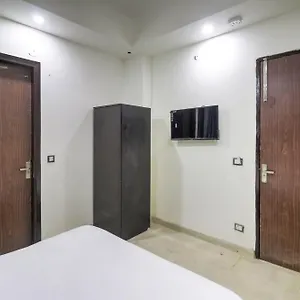 3* Hotel Collection O Mahavir Enclave Near Dashrath Puri Metro Station